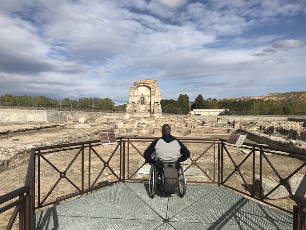 Parque arqueológico de Carranque con silla de ruedas