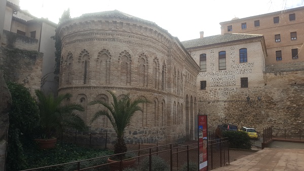 Vista exterior de la Mezquita del Cristo de la Luz, Toledo.