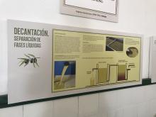 Paneles informativos en el Museo de la Almazara