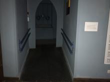 Rampas de acceso para salvar los desniveles en el interior de las salas
