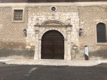 Puerta de acceso a la Igleisa de Santa María de Ocaña