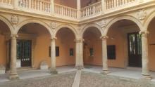 Interior del patio del Palacio de los Condes de Cirat en Almansa